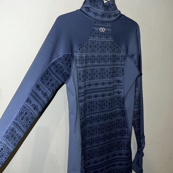 Calia by Carrie Underwood Thumbhole Sleeve Pullover Athletic Top Medium
#316 - Picture 3 of 9
